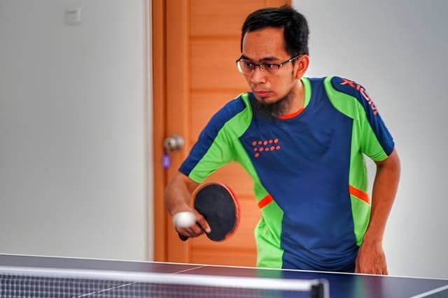 Ustad Adi Hidayat dan Kecintaanya Terhadap Tenis Meja