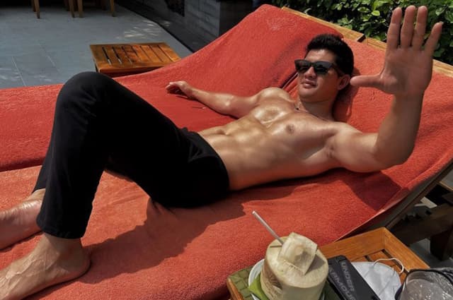 Rahasia Bahagia Ala Iko Uwais