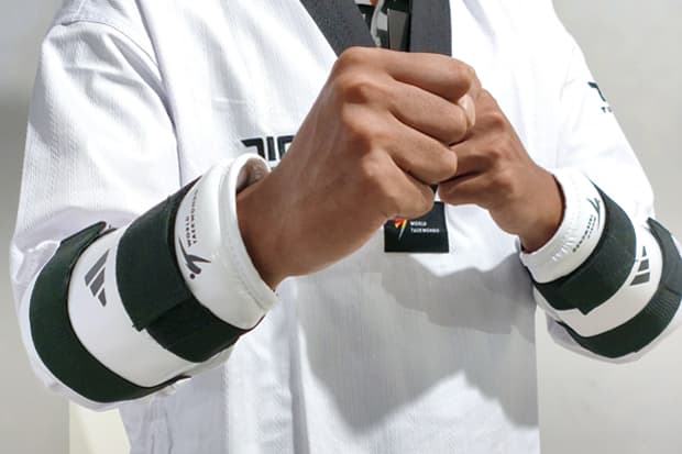 Adidas Forearm Guard, Pelindung Lengan Bawah Berkualitas untuk Atlet Beladiri