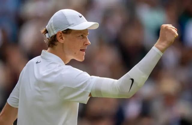 Sinner Hancurkan Djokovic, Siapkan Misi Balas Dendam Lawan Alcaraz di Final Wimbledon